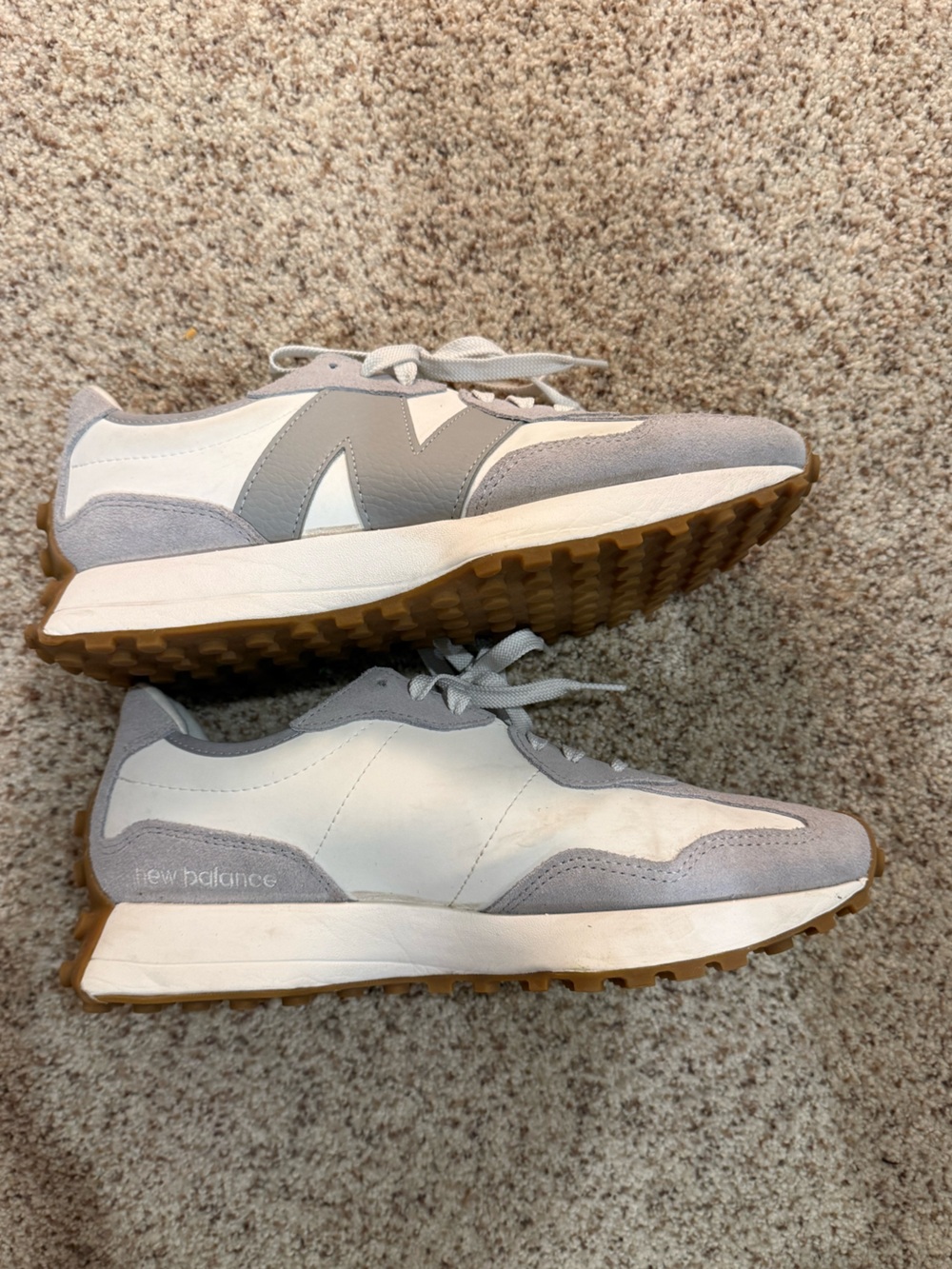New Balance 327 Retro Runner in White and Gray W 10/M 8.5